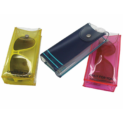 plastic glasses pouch