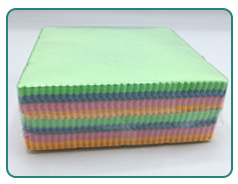 100pcs cleaning cloth in a PVC box